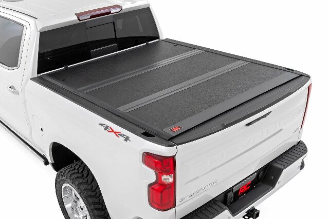 Fits Chevy/GMC 1500 (19-24) Hard Low Profile Bed Cover; 6'7" Bed; 47120650B