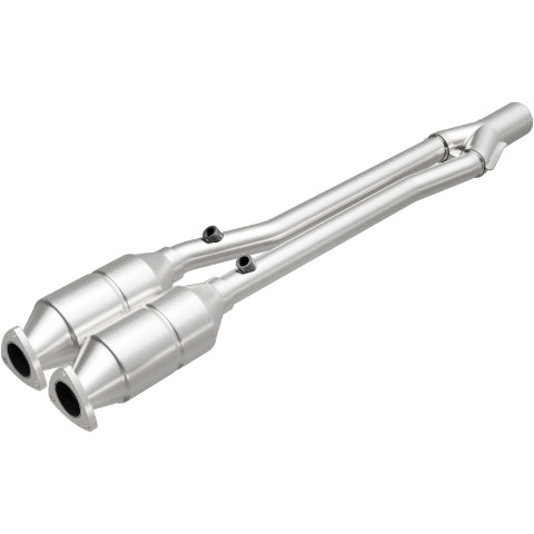 MagnaFlow direct-fit catalytic converter fits 2004-2006 Audi TT Quattro 3.2L and 2004 Volkswagen R32 3.2L stainless steel CARB compliant OBDII 49013