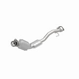 MagnaFlow direct-fit catalytic converter fits 2008-2009 Chevrolet Trailblazer, GMC Envoy, and additional vehicles. Avoid potential exhaust leaks by using the included gaskets to ge