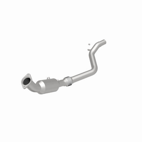 MagnaFlow direct-fit catalytic converter fits 2005-2007 Chrysler 300, 2006-2007 Dodge Charger, and additional vehicles. Hardware is included to eliminate the hassle of working with