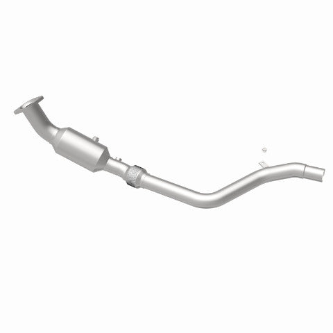 MagnaFlow direct-fit catalytic converter fits 2005-2007 Chrysler 300, 2006-2007 Dodge Charger, and additional vehicles. Hardware is included to eliminate the hassle of working with