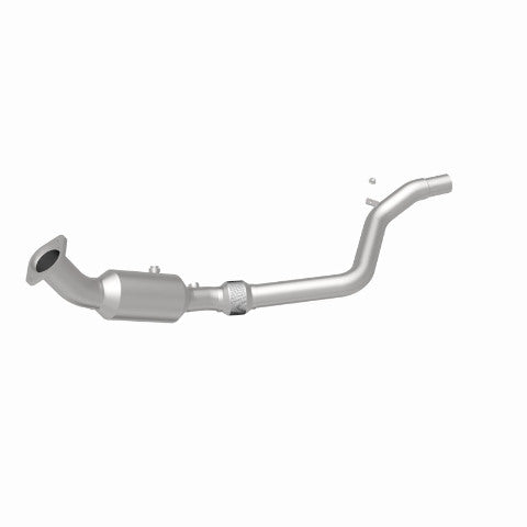 MagnaFlow direct-fit catalytic converter fits 2005-2007 Chrysler 300, 2006-2007 Dodge Charger, and additional vehicles. Hardware is included to eliminate the hassle of working with