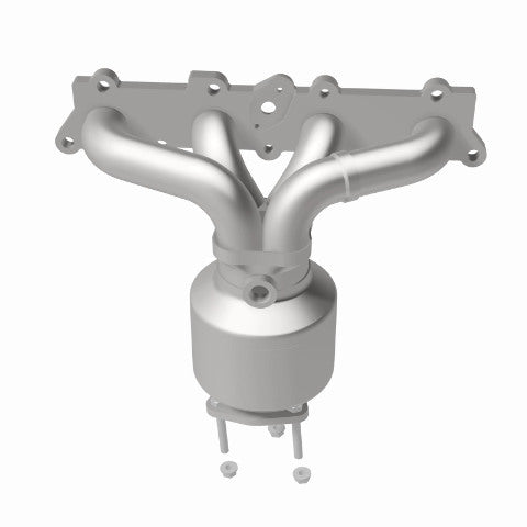 MagnaFlow direct-fit catalytic converter fits 1999-2002 Saturn SL2, Saturn SC2, and additional vehicles. Hardware is included to eliminate the hassle of working with corroded facto