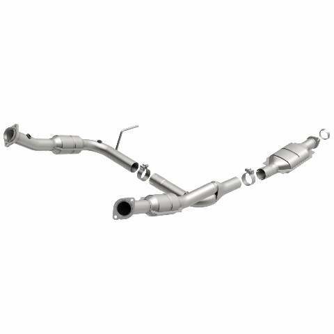 MagnaFlow direct-fit catalytic converter for 2002-2005 Ford stainless steel CARB compliant 49404