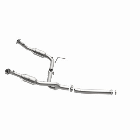 MagnaFlow direct-fit catalytic converter fits 2004-2005 Ford Explorer and Mercury Mountaineer and 05 Explorer 4.0 2/4wd 4 inch inlet/outlet stainless steel CARB compliant 49406