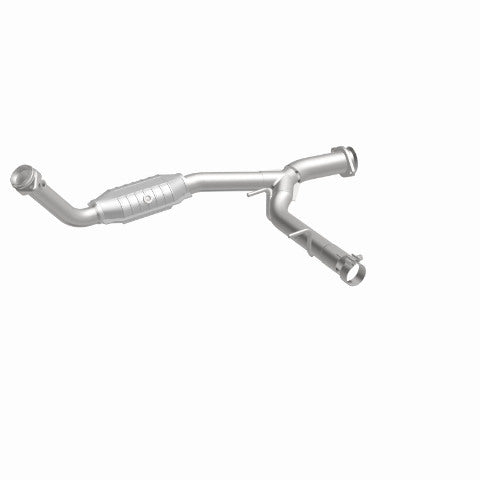 MagnaFlow direct-fit catalytic converter fits 2005-2006 Ford Expedition 5.4L and 05 Expedition passenger side 5.4L passenger side stainless steel CARB compliant OBDII 49411