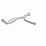 MagnaFlow direct-fit catalytic converter fits 2005-2006 Ford Expedition 5.4L and 05 Expedition passenger side 5.4L passenger side stainless steel CARB compliant OBDII 49411