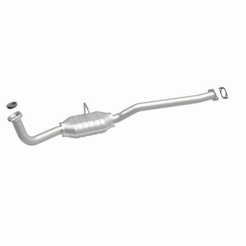 MagnaFlow direct-fit catalytic converter fits 1998-2001 Chevrolet Geo Metro and 1995-2001 Suzuki Swift, this and 1998-2001 Geo Metro/Swift 1.3 rr OE 1.3 inch inlet/outlet stainless