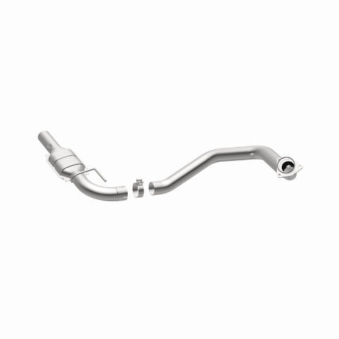 MagnaFlow direct-fit catalytic converter fits 2003-2005 Chevrolet Express 3500, Chevrolet Express 2500, and additional vehicles and 2003-2007 GM 2500/3500 driver side driver side s