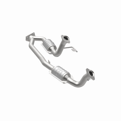 MagnaFlow direct-fit catalytic converter fits 2001-2003 Ford Windstar 3.8L and 2001-2003 Windstar 3.8 3.8 inch inlet/outlet stainless steel CARB compliant OBDII 49624