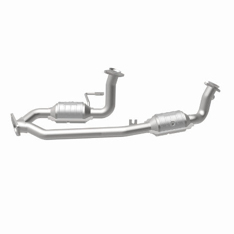 MagnaFlow direct-fit catalytic converter fits 2001-2003 Ford Windstar 3.8L and 2001-2003 Windstar 3.8 3.8 inch inlet/outlet stainless steel CARB compliant OBDII 49624