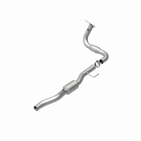 MagnaFlow direct-fit catalytic converter fits 2001-2003 Chevrolet Suburban 2500, 2002-2003 Chevrolet Avalanche 2500, and additional vehicles and 2002-2003 Avalanche 8.1 driver side