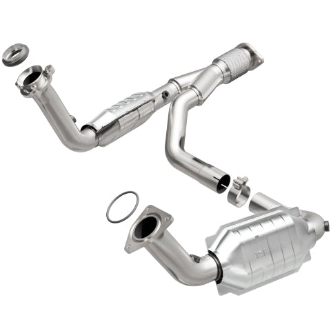 MagnaFlow direct-fit catalytic converter fits 2006-2009 Chevrolet Trailblazer, 2007-2009 GMC Envoy, and additional vehicles and 2006-2009 TB/Envoy 5.3/6.0 5.3 inch inlet/outlet sta