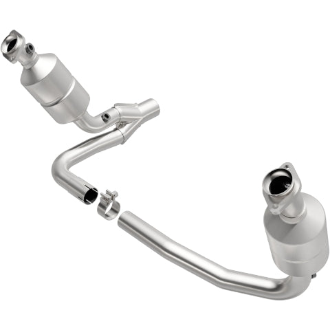 MagnaFlow direct-fit catalytic converter fits 04 Dakota 3.7/4.7 2WD 3.7 inch inlet 4.7 inch outlet stainless steel CARB compliant 49657