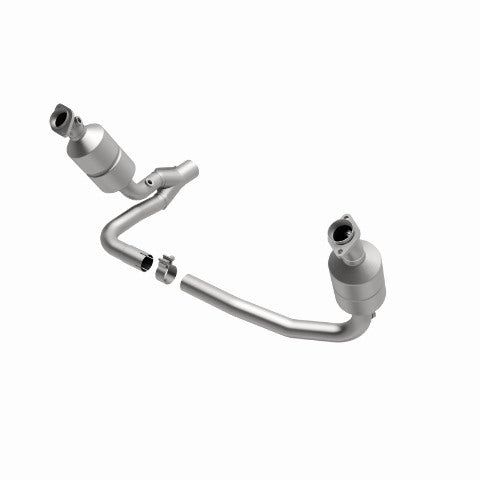 MagnaFlow direct-fit catalytic converter fits 04 Dakota 3.7/4.7 4WD 3.7 inch inlet 4.7 inch outlet stainless steel CARB compliant 49658