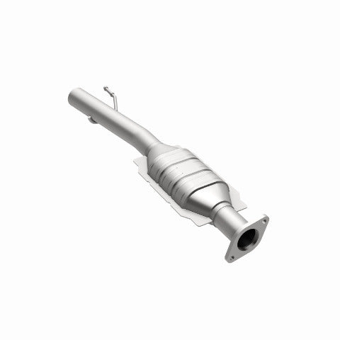 MagnaFlow direct-fit catalytic converter fits 2005-2009 Escape/Trib 3.0 rr OE 3 inch inlet/outlet stainless steel CARB compliant OBDII 49663