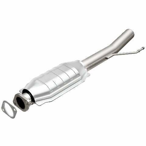 MagnaFlow direct-fit catalytic converter fits 2005-2009 Escape/Trib 3.0 rr OE 3 inch inlet/outlet stainless steel CARB compliant OBDII 49663