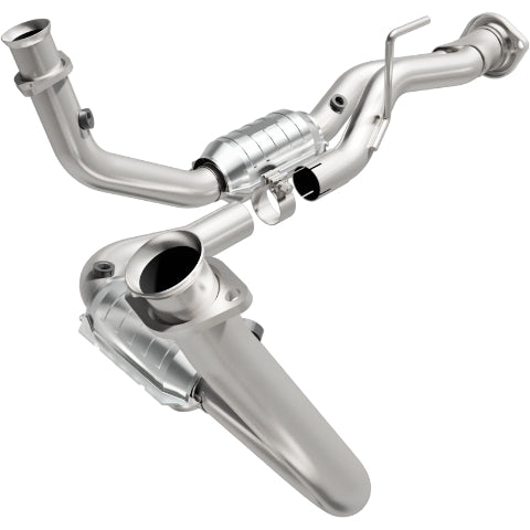 MagnaFlow direct-fit catalytic converter for 2005-2006 Jeep Cherokee 3.7 inch inlet/outlet stainless steel CARB compliant 49687