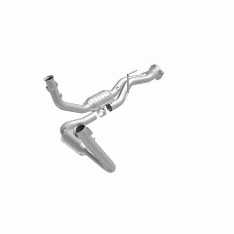 MagnaFlow direct-fit catalytic converter for 2005-2006 Jeep Cherokee 3.7 inch inlet/outlet stainless steel CARB compliant 49687