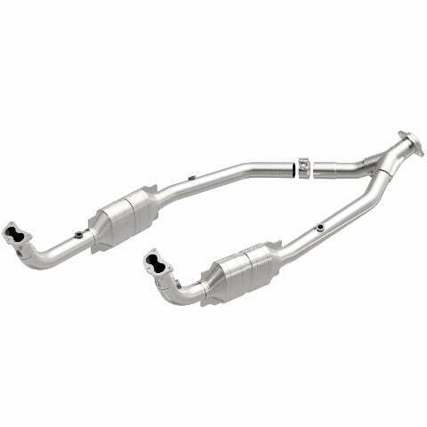 MagnaFlow direct-fit catalytic converter fits 1999-2002 Land Rover Discovery 4.0L and 2003-2004 Land Rover Discovery 4.6L stainless steel CARB compliant OBDII 49720