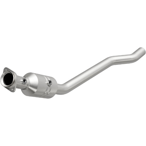 MagnaFlow direct-fit catalytic converter for 2011-2019 Dodge Grand Cherokee 5.7L passenger side stainless steel CARB compliant OBDII 49739