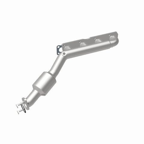MagnaFlow direct-fit catalytic converter fits 2004-2015 Nissan Titan, 2005-2015 Nissan Armada, and more, this and 07 Titan 5.6L passenger side manif 5.6L passenger side stainless s