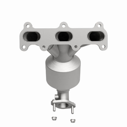 MagnaFlow direct-fit catalytic converter for 2001-2004 Hyundai Santa Fe 2.7L stainless steel CARB compliant OBDII 51000