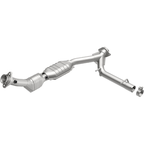 MagnaFlow direct-fit catalytic converter fits 2003-2004 Lincoln Navigator 5.4L and 03 Lincoln Navigator 5.4L stainless steel CARB compliant OBDII 51081