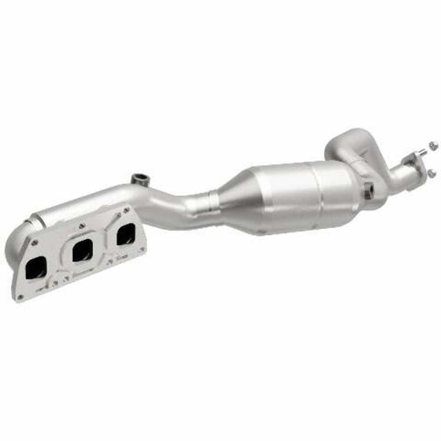 MagnaFlow direct-fit catalytic converter for 2005-2009 Audi 6.0L stainless steel CARB compliant OBDII 51160