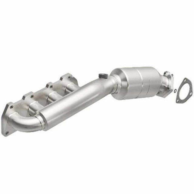 MagnaFlow direct-fit catalytic converter for 2002-2004 VW Passat 4.0L stainless steel CARB compliant OBDII 51197