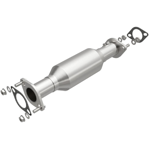 MagnaFlow direct-fit catalytic converter fits 2003-2006 Outlander 2.4L stainless steel CARB compliant OBDII 51407