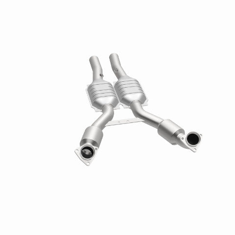 MagnaFlow direct-fit catalytic converter for 2000-2004 Chevy Corvette 5.7L stainless steel CARB compliant OBDII 51460