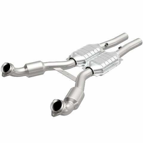 MagnaFlow direct-fit catalytic converter for 2000-2004 Chevy Corvette 5.7L stainless steel CARB compliant OBDII 51460