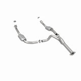 MagnaFlow direct-fit catalytic converter fits 2000-2002 Chevrolet Express 1500 4.3L and 2000-2002 GMC Savana 1500 4.3L stainless steel CARB compliant OBDII 51510