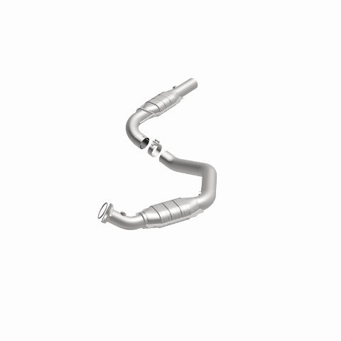 MagnaFlow direct-fit catalytic converter fits 2006-2010 Chevrolet Express 3500, 2006-2009 Chevrolet Express 2500, and additional vehicles and 2007-2008 Express 2500 4.8L driver sid