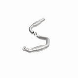 MagnaFlow direct-fit catalytic converter fits 2006-2010 Chevrolet Express 3500, 2006-2009 Chevrolet Express 2500, and additional vehicles and 2007-2008 Express 2500 4.8L driver sid