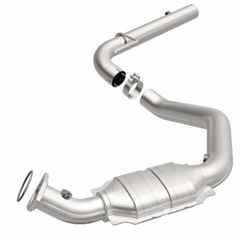 MagnaFlow direct-fit catalytic converter fits 2006-2010 Chevrolet Express 3500, 2006-2009 Chevrolet Express 2500, and additional vehicles and 2007-2008 Express 2500 4.8L driver sid