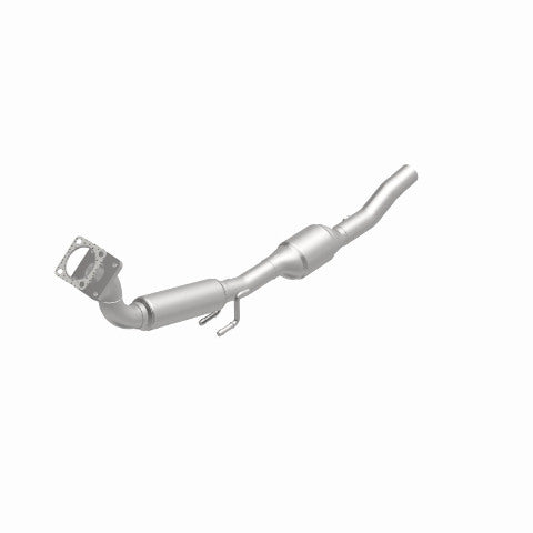 MagnaFlow direct-fit catalytic converter for 1999-2003 VW Golf 2.0L stainless steel CARB compliant OBDII 51526
