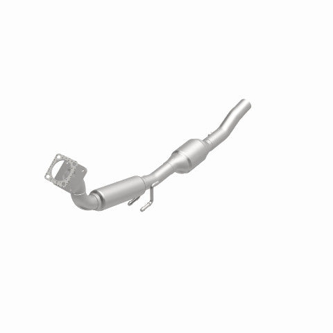 MagnaFlow direct-fit catalytic converter for 1999-2003 VW Golf 2.0L stainless steel CARB compliant OBDII 51526