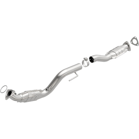 MagnaFlow direct-fit catalytic converter fits 2003-2007 Chevrolet Express 3500, Chevrolet Express 2500, and additional vehicles and 2003-2005 Express 2500 4.8L passenger side 4.8L 