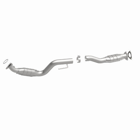 MagnaFlow direct-fit catalytic converter fits 2003-2007 Chevrolet Express 3500, Chevrolet Express 2500, and additional vehicles and 2003-2005 Express 2500 4.8L passenger side 4.8L 