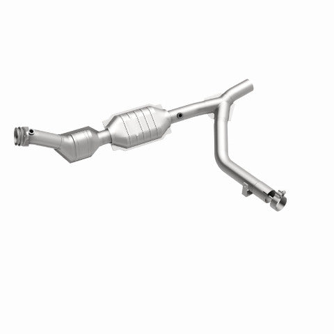MagnaFlow direct-fit catalytic converter fits 2001-2003 Ford F-150 5.4L and 2001-2002 Lincoln Navigator 5.4L stainless steel CARB compliant OBDII 51544