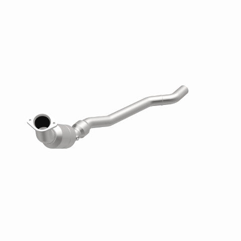 MagnaFlow direct-fit catalytic converter fits 2008 Chrysler 300C 5.7L passenger side 5.7L passenger side stainless steel CARB compliant OBDII 51585