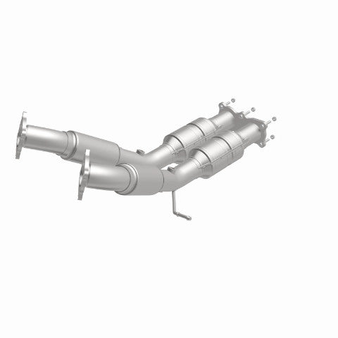 MagnaFlow direct-fit catalytic converter fits 2007-2009 Volvo S80 and 2008-2009 Volvo V70. Hardware is included to eliminate the hassle of working with corroded factory parts and 2