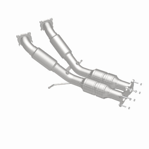 MagnaFlow direct-fit catalytic converter fits 2007-2009 Volvo S80 and 2008-2009 Volvo V70. Hardware is included to eliminate the hassle of working with corroded factory parts and 2
