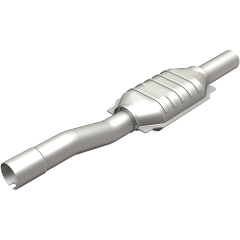 MagnaFlow direct-fit catalytic converter for 2002-2004 Jeep 4.0L stainless steel CARB compliant OBDII 51698