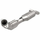 MagnaFlow direct-fit catalytic converter fits 2003-2004 Lincoln Navigator 5.4L and 03 Lincoln Navigator 5.4L stainless steel CARB compliant OBDII 51801