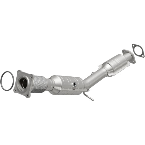 MagnaFlow direct-fit catalytic converter fits 2004-2010 Volvo S40 and 2005-2010 Volvo V50. Avoid potential exhaust leaks by using the included gaskets to get a proper seal and 2005