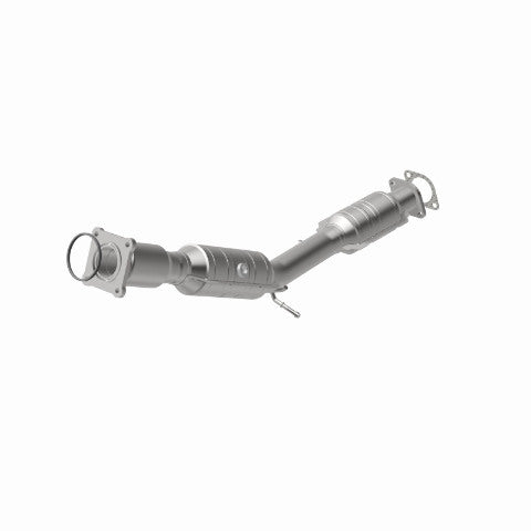 MagnaFlow direct-fit catalytic converter fits 2004-2010 Volvo S40 and 2005-2010 Volvo V50. Avoid potential exhaust leaks by using the included gaskets to get a proper seal and 2005