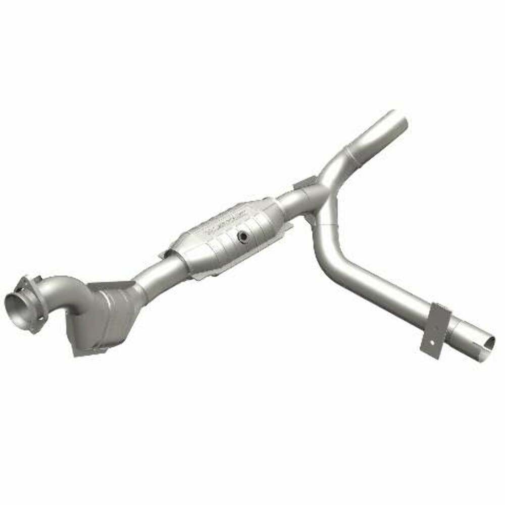 MagnaFlow direct-fit catalytic converter fits 01 Ford Trucks 4.6L stainless steel CARB compliant OBDII 51839